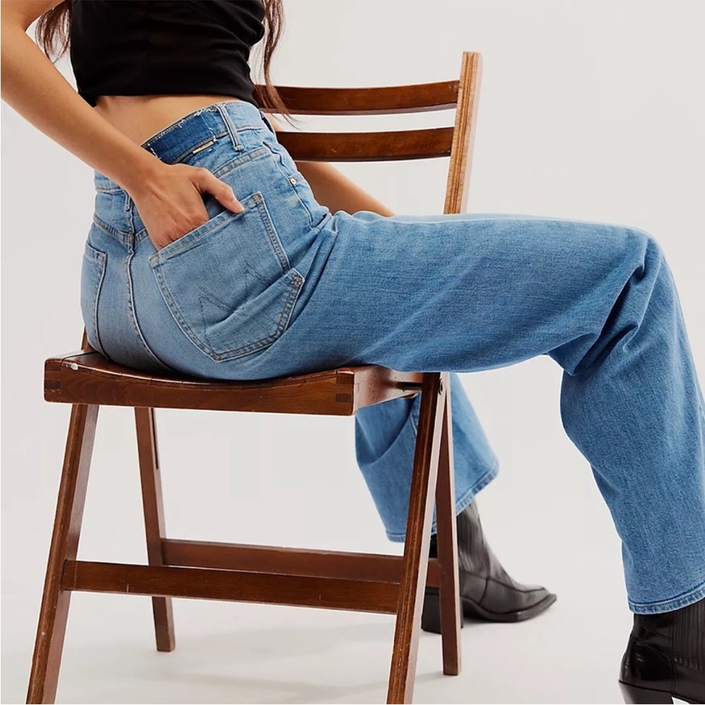 MOTHER The Lasso Heel Left in the Dust Light Wash Wide Leg Jeans, EUC, 34 - Picture 4 of 12